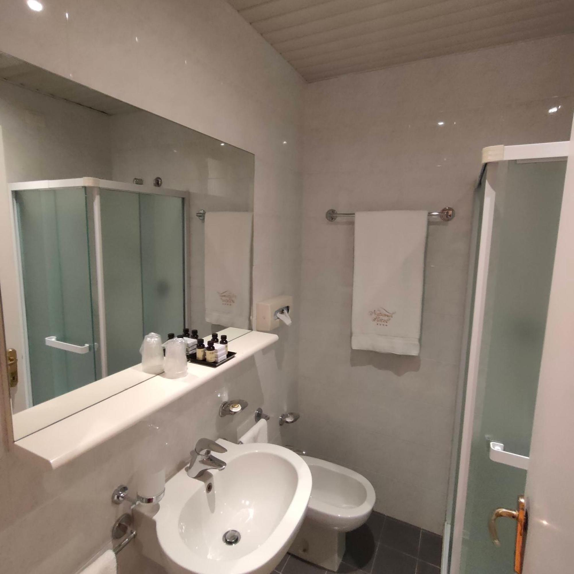 National Hotel Rimini Bagian luar foto
