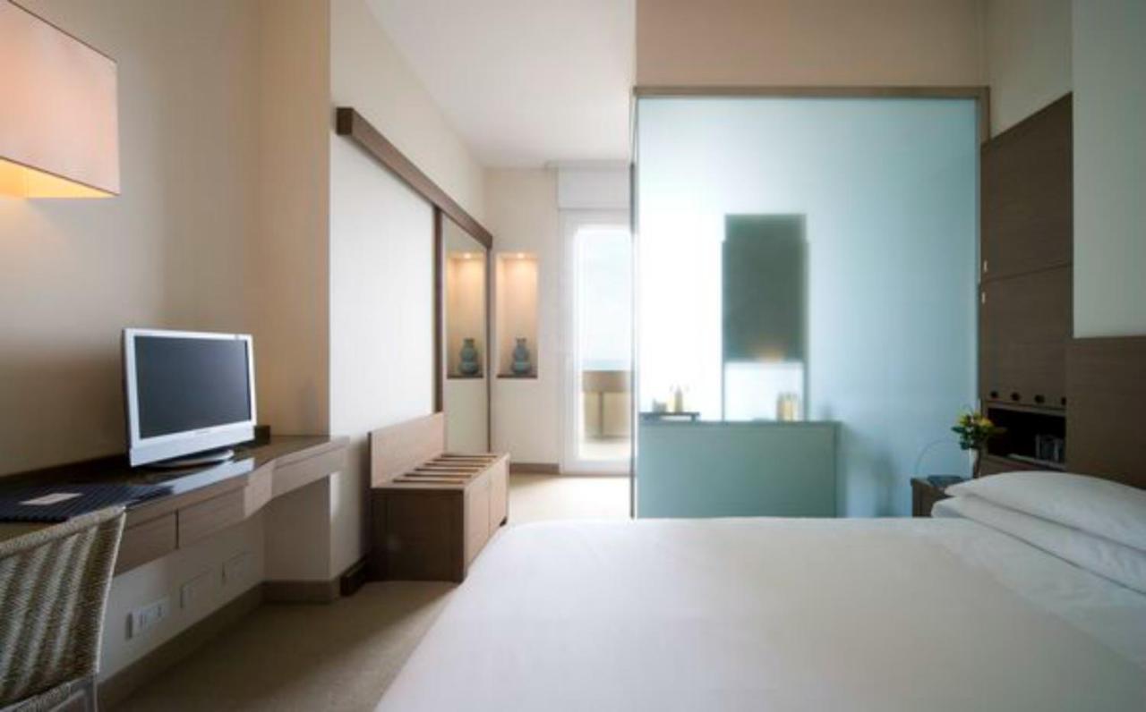National Hotel Rimini Bagian luar foto