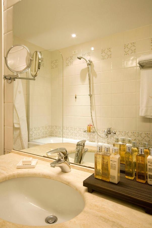 National Hotel Rimini Bagian luar foto