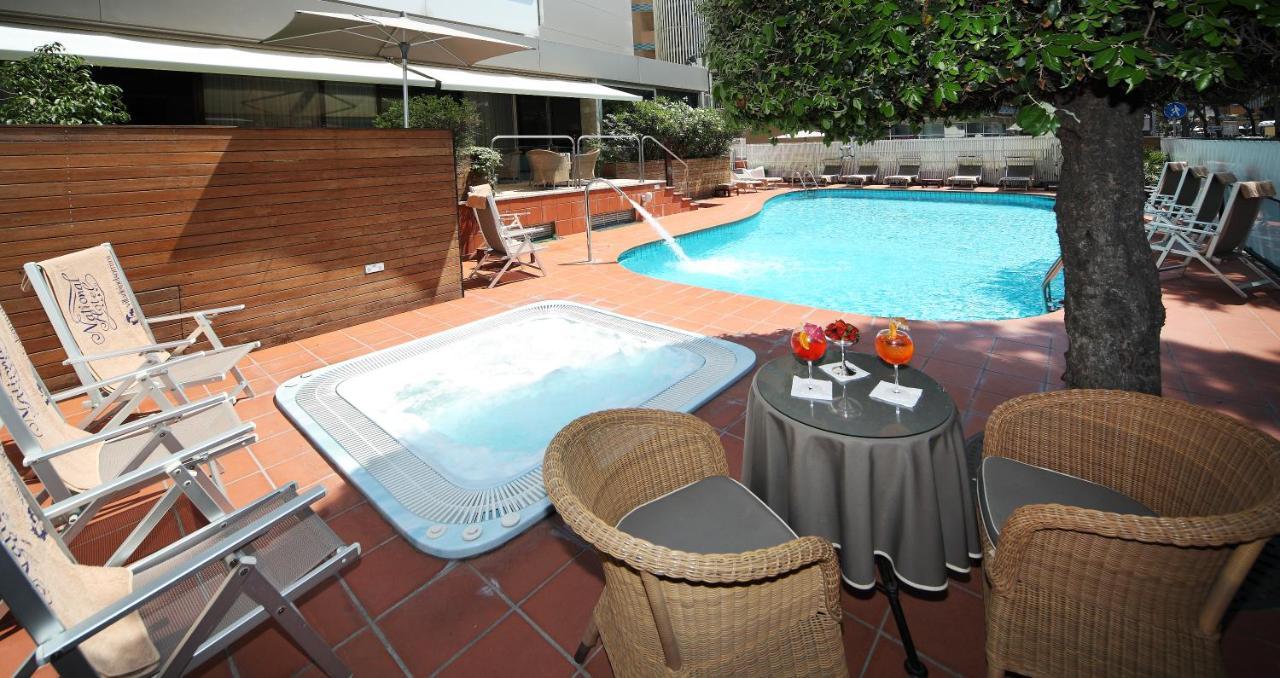 National Hotel Rimini Bagian luar foto